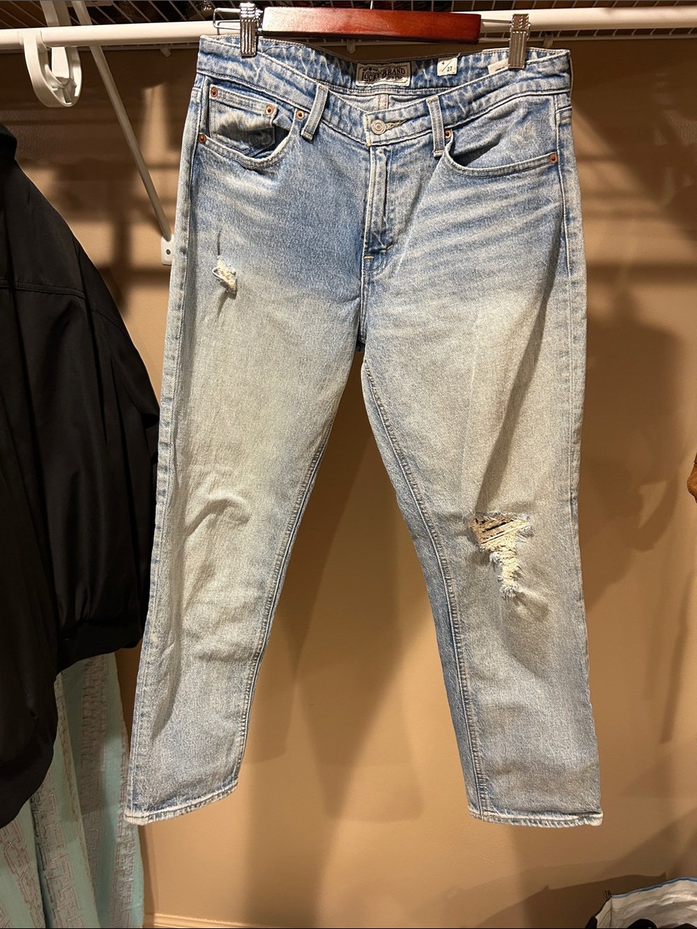 Lucky Brand Light Blue Distressed Jeans sienna slim boyfriend